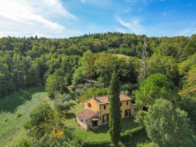 Rustico in vendita a Monteguiduccio, Montefelcino