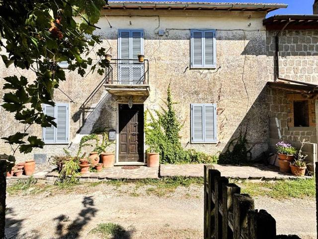 Rustico in vendita a Montefiascone, Lazio
