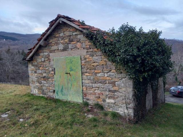 Rustico in vendita a Unione dei comuni del Distretto Ceramico, Montefiorino