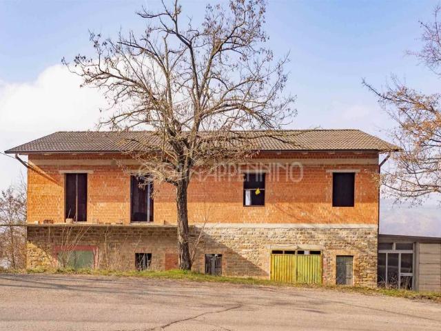 Rustico in vendita a Unione dei comuni del Distretto Ceramico, Montefiorino
