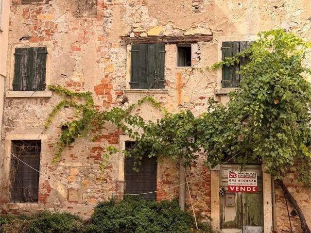 Rustico in vendita a Monteforte D'alpone, Veneto