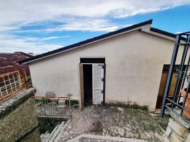 Rustico in vendita a Montefusco, Campania