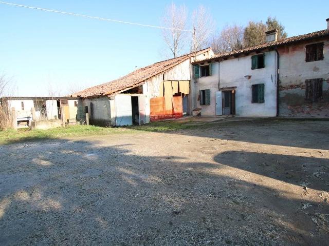 Rustico in vendita a Montegalda, Veneto