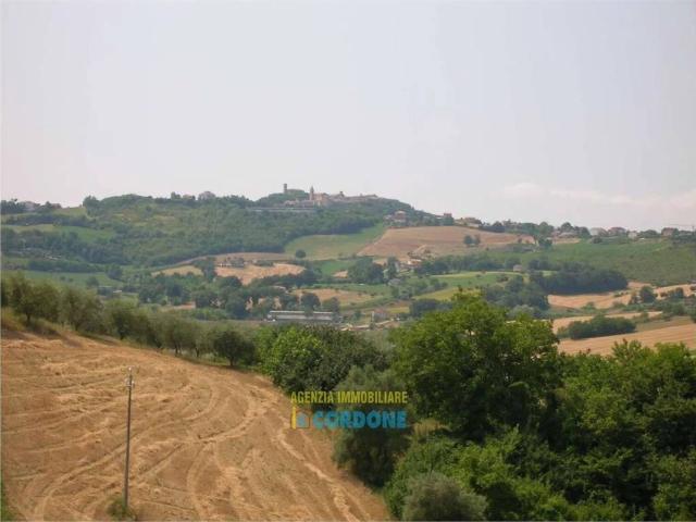 Rustico in vendita a Montone I, Montegiorgio