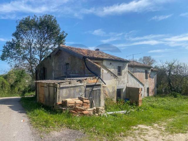 Rustico in vendita a Montegridolfo, Reggio Emilia