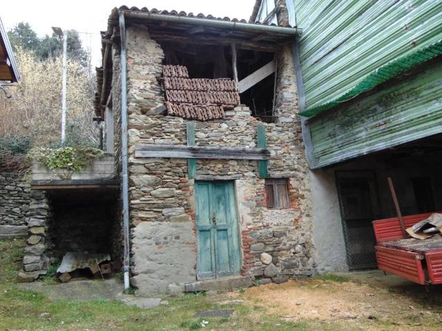 Rustico in vendita a Comunità Montana Valli del Verbano, Montegrino Valtravaglia