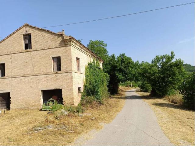 Rustico in vendita a Sala, Marche