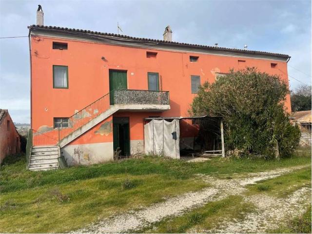 Rustico in vendita a Marche, Macerata