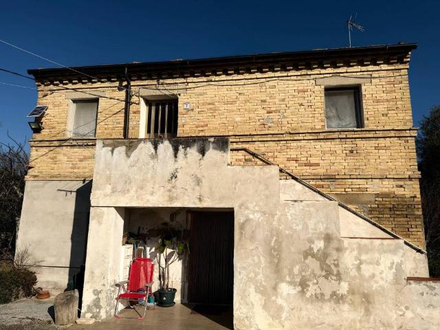 Rustico in vendita a Marche, Macerata