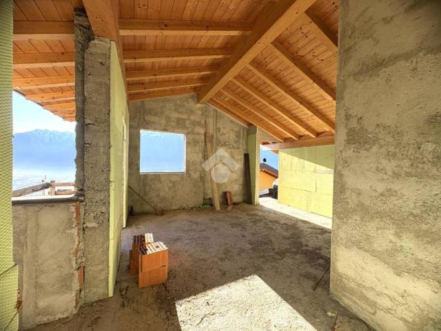 Rustico in vendita a Montemezzo, Lombardia
