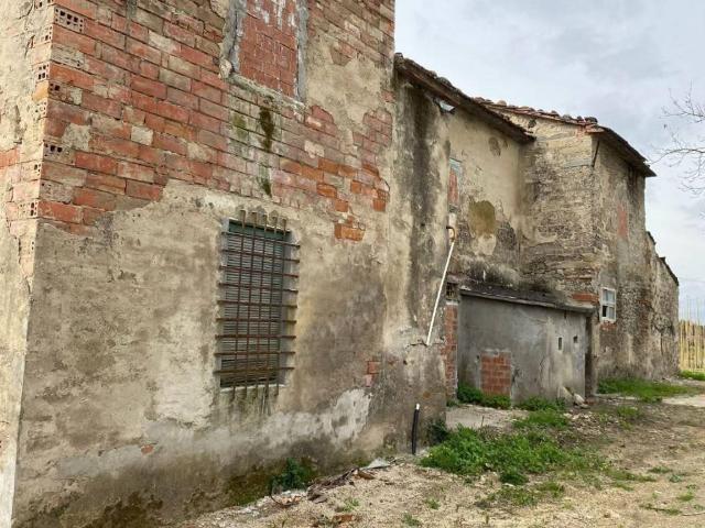 Rustico in vendita a Montemurlo, Toscana