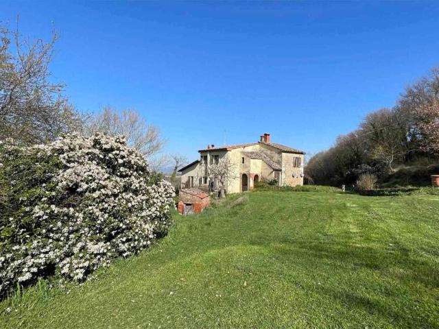 Rustico in vendita a Abbadia Di Montepulciano, Toscana