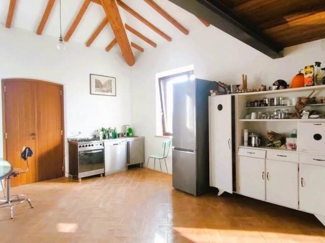 Rustico in vendita a Abbadia Di Montepulciano, Toscana