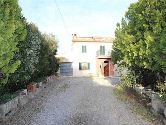 Rustico in vendita a Abbadia Di Montepulciano, Toscana