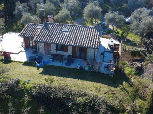 Rustico in vendita a Abbadia Di Montepulciano, Toscana