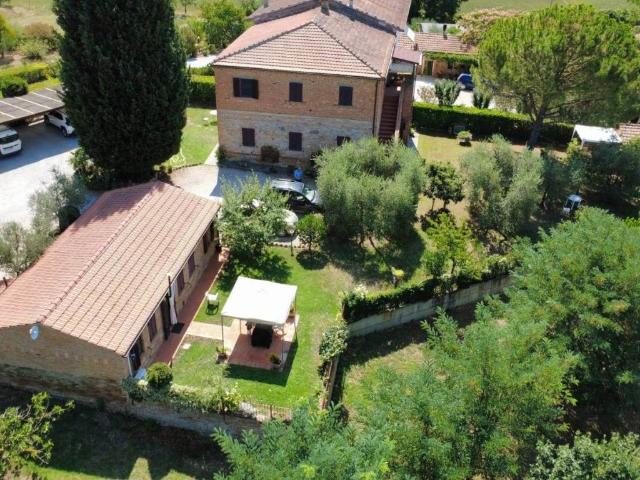 Rustico in vendita a Acquaviva, Abbadia Di Montepulciano