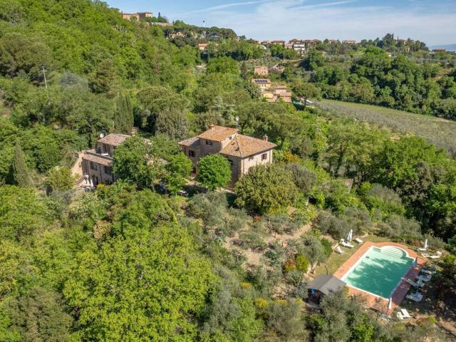Rustico in vendita a Abbadia Di Montepulciano, Toscana
