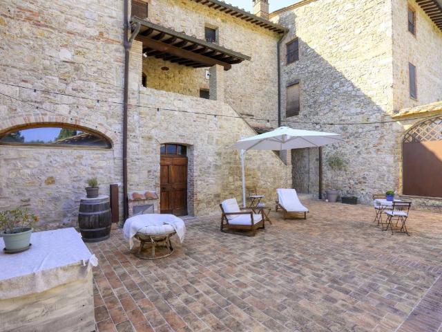 Rustico in vendita a Acquaviva, Monteriggioni
