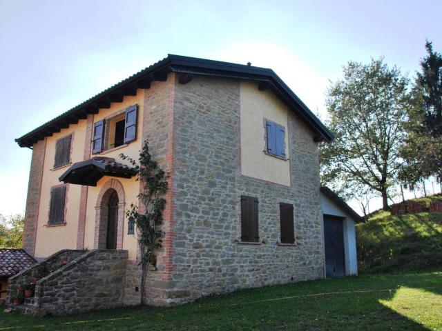Rustico in vendita a Unione dell'Appennino Bolognese, Castel D'aiano