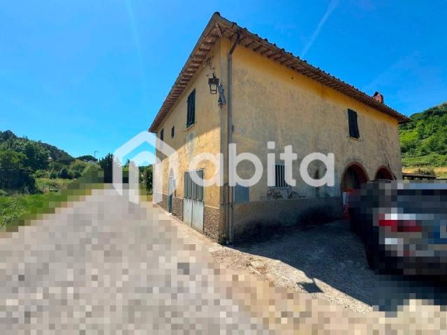 Rustico in vendita a Montevarchi, Toscana
