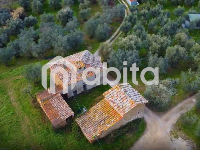 Rustico in vendita a Montevarchi, Toscana