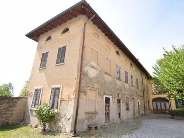 Rustico in vendita a Quattro Strade, Montevecchia
