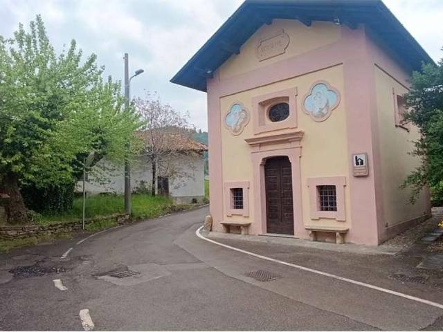 Rustico in vendita a Quattro Strade, Montevecchia