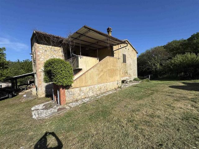 Rustico in vendita a Monteverdi Marittimo, Toscana