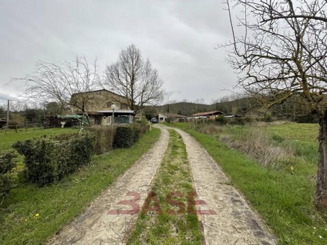 Rustico in vendita a Monteverdi Marittimo, Toscana