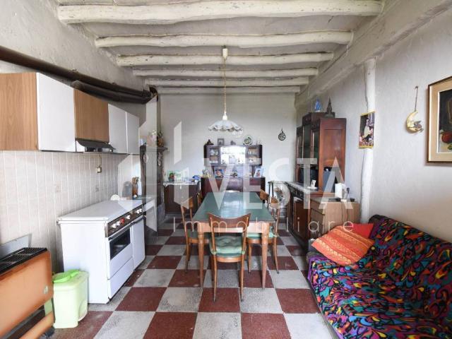 Rustico in vendita a Casirago, Monticello Brianza