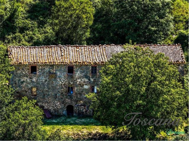 Rustico in vendita a Montieri, Toscana