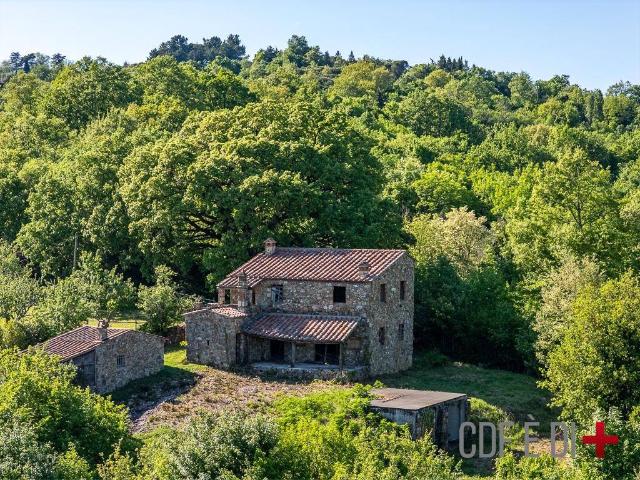 Rustico in vendita a Montieri, Toscana