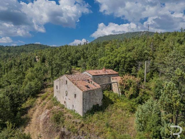 Rustico in vendita a Montieri, Toscana