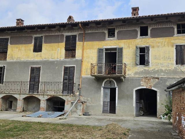 Rustico in vendita a Piemonte, Asti