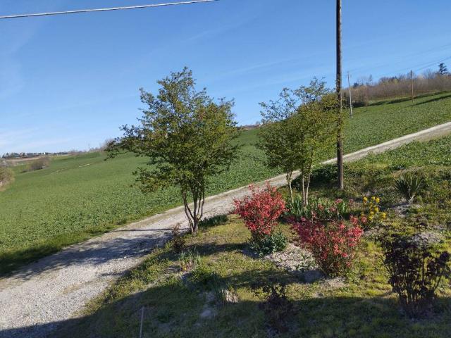 Rustico in vendita a Piemonte, Asti