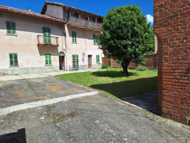 Rustico in vendita a Piemonte, Asti