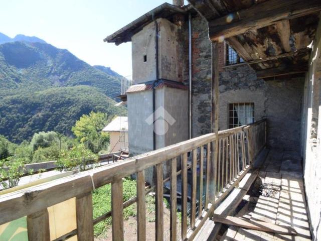 Rustico in vendita a Montjovet, Aosta
