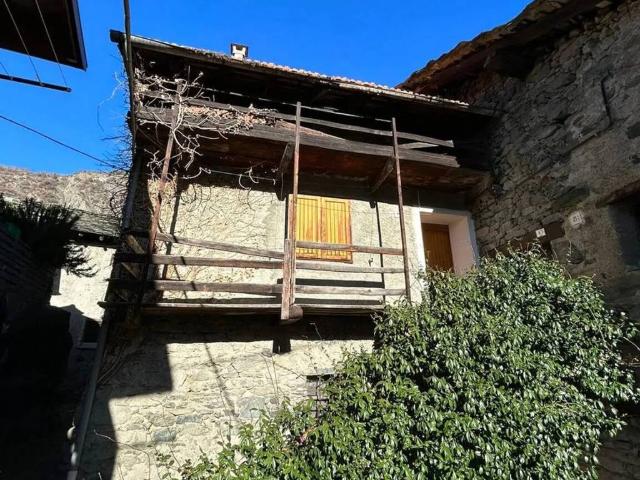 Rustico in vendita a Montjovet, Aosta