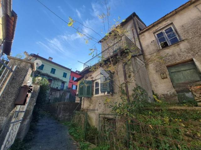 Rustico in vendita a Montoggio, Liguria