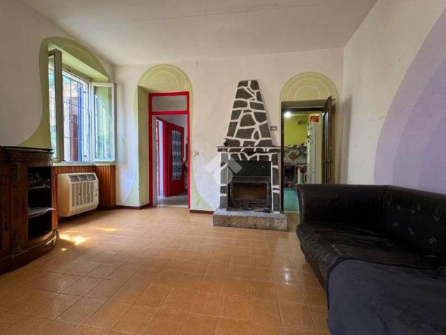 Rustico in vendita a Marcadello, Montù Beccaria