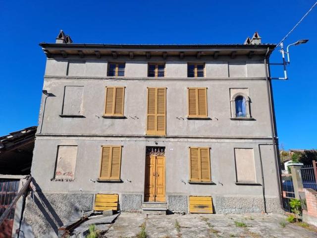 Rustico in vendita a Montù Beccaria, Lombardia