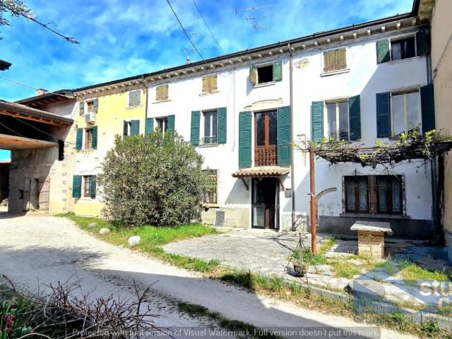 Rustico in vendita a Monzambano, Lombardia