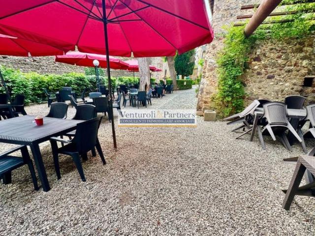 Villa Indipendente in vendita a Monzambano, Lombardia