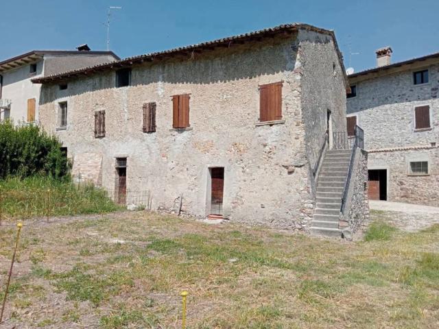 Rustico in vendita a Monzambano, Lombardia