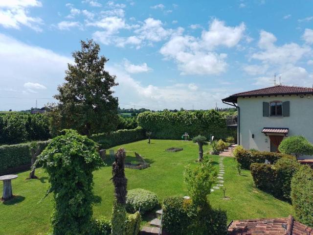 Rustico in vendita a Monzambano, Lombardia