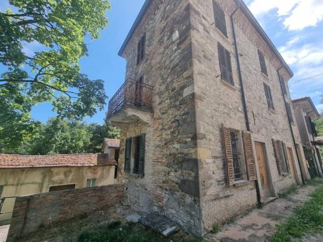 Rustico in vendita a Morfasso, Reggio Emilia