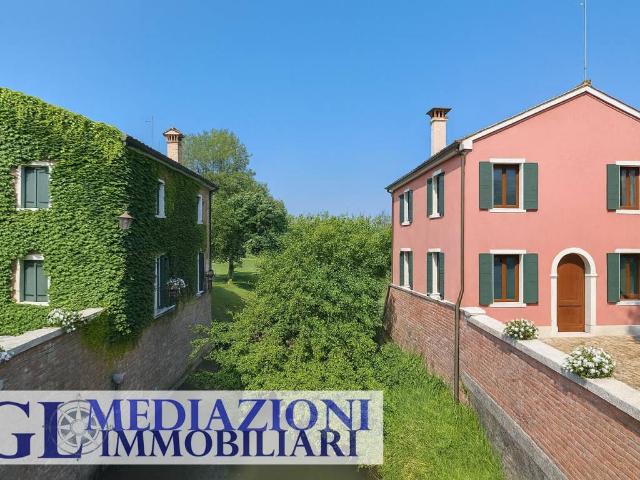 Rustico in vendita a Morgano, Badoere
