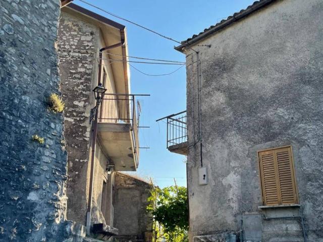 Rustico in vendita a Morro Reatino, Lazio