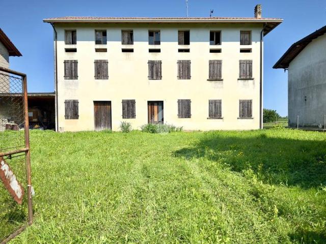 Rustico in vendita a Morsano Al Tagliamento, Friuli-Venezia Giulia