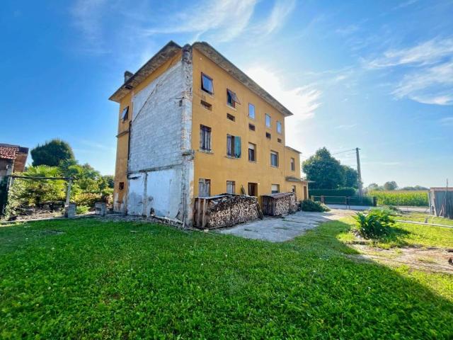 Rustico in vendita a Morsano Al Tagliamento, Friuli-Venezia Giulia
